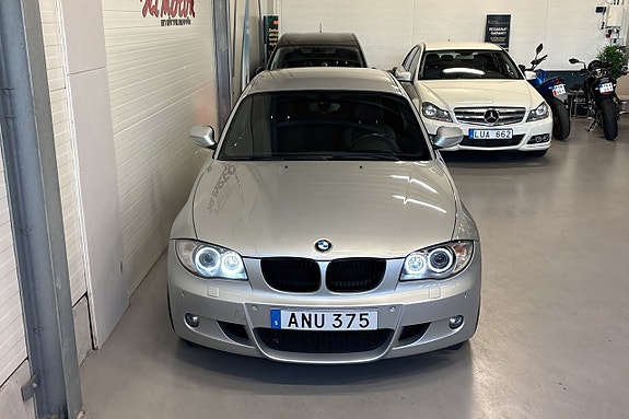 BMW 120d 4 of 5