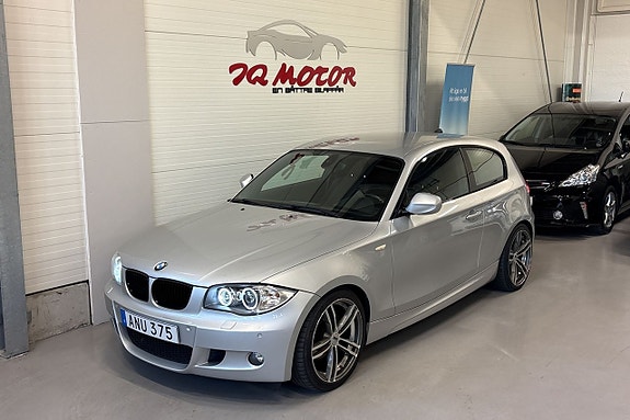 BMW 120d 2 of 5