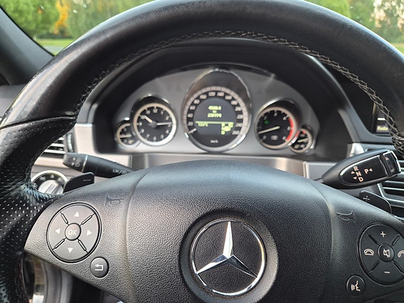 Mercedes-Benz E350 7 of 7