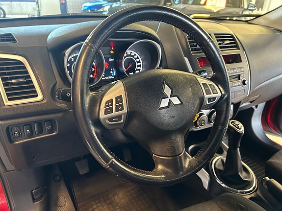 Mitsubishi ASX 15 of 15