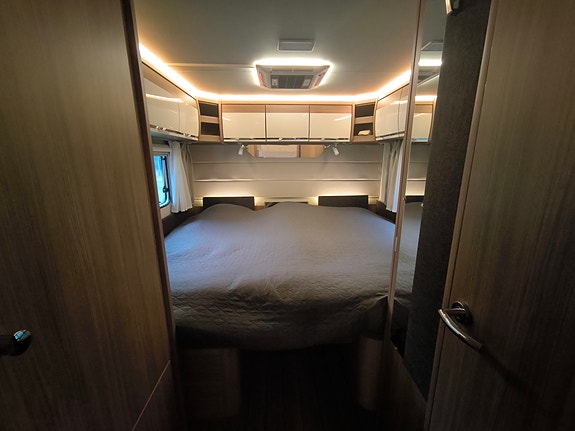 Knaus Knaus Scandinavian Selection 590 UE 2021 med extra allt. AC, Gasolugn, 240cm säng mm 2 of 5