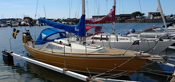 Hallberg-Rassy 24 Misil II 2 of 5