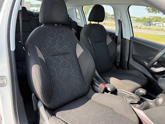 Peugeot 2008 10 of 13