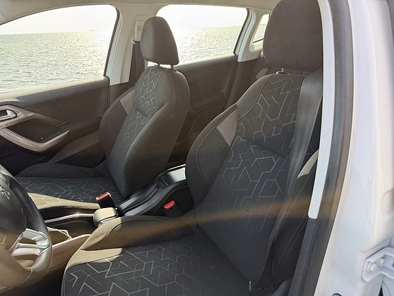 Peugeot 2008 8 of 13