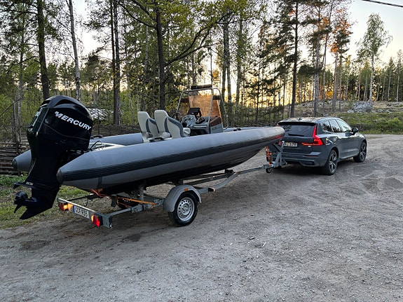 RIB Unlimited 600, 100hk mercury, 80-trailer 2 of 5