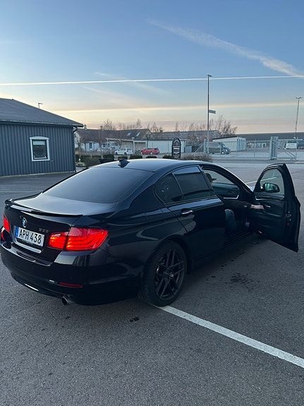 BMW 535i 2 of 5