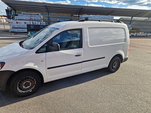 Volkswagen Caddy Maxi 2 of 5