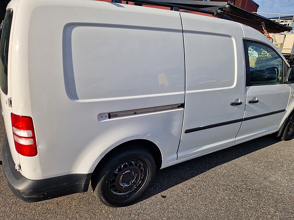 Volkswagen Caddy Maxi 3 of 5