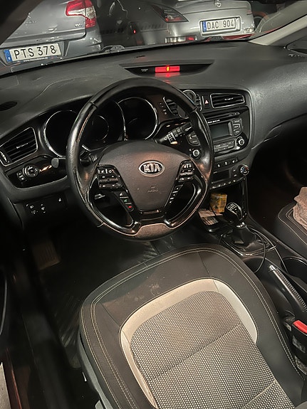 Kia Ceed 4 of 6