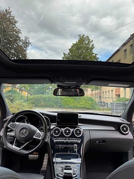 Mercedes-Benz C200 5 of 7