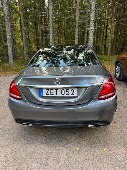 Mercedes-Benz C200 4 of 7