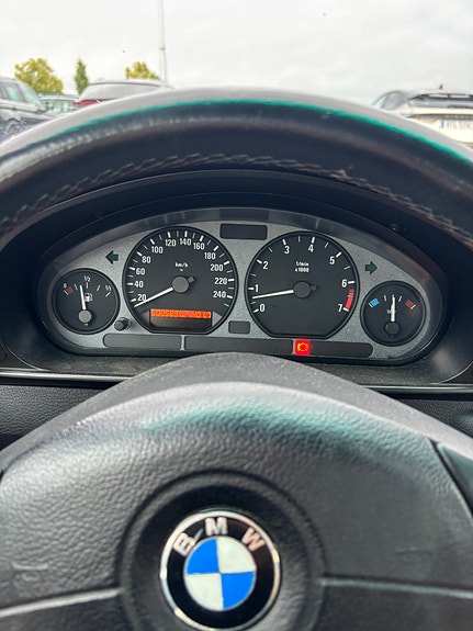 BMW 323Ti 8 of 8