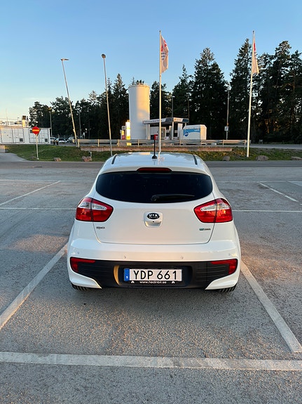 Kia Rio 3 of 9