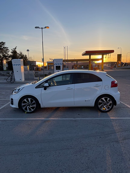 Kia Rio 4 of 9
