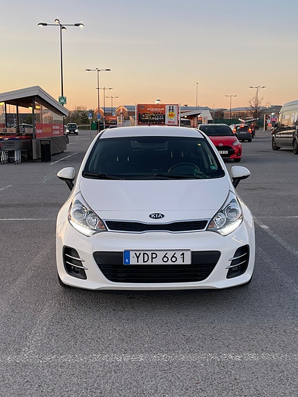 Kia Rio 2 of 9