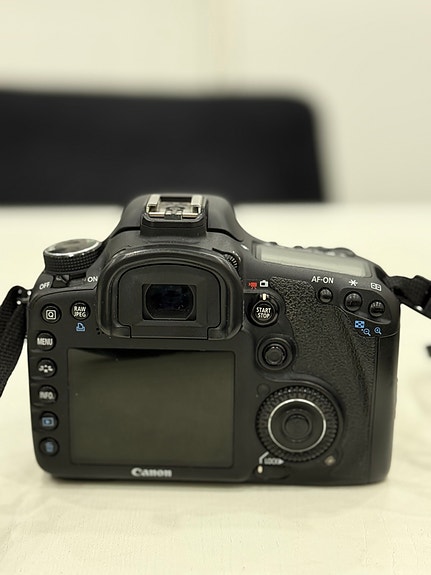 Canon EOS 7D + SIGMA objektiv + blixt image 11