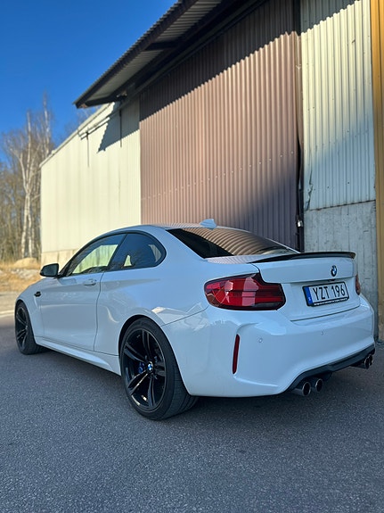 BMW M2 4 of 4
