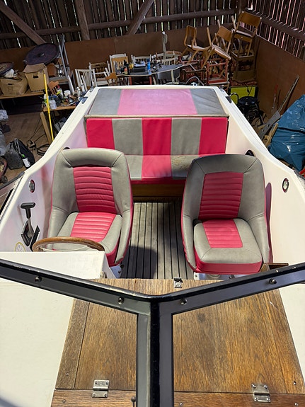 Smuggler 21 cabin 5 of 7