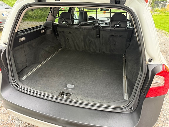 Volvo XC70 6 of 6