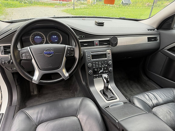 Volvo XC70 4 of 5