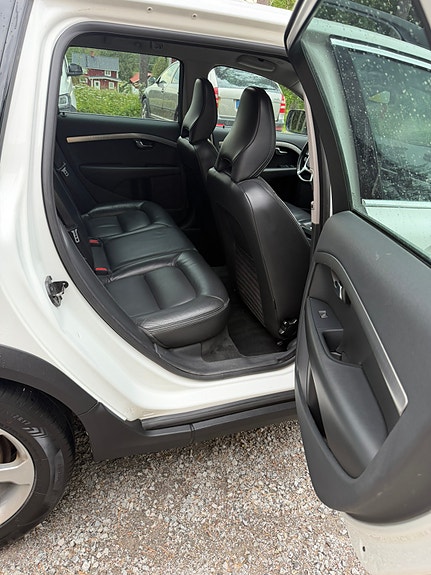 Volvo XC70 5 of 5