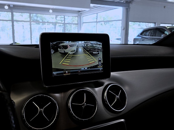 Mercedes-Benz CLA220 d 11 of 16