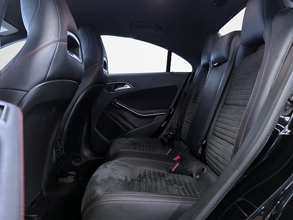 Mercedes-Benz CLA220 d 14 of 16