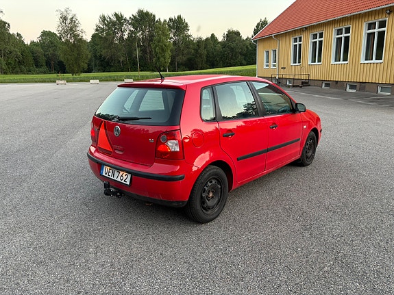 Volkswagen Polo 3 of 5