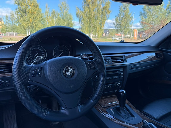 BMW 335d 5 of 8