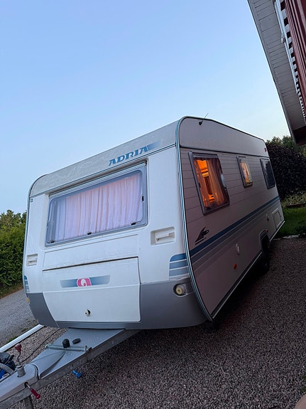 Adria Unica C 503 UP 22 of 30