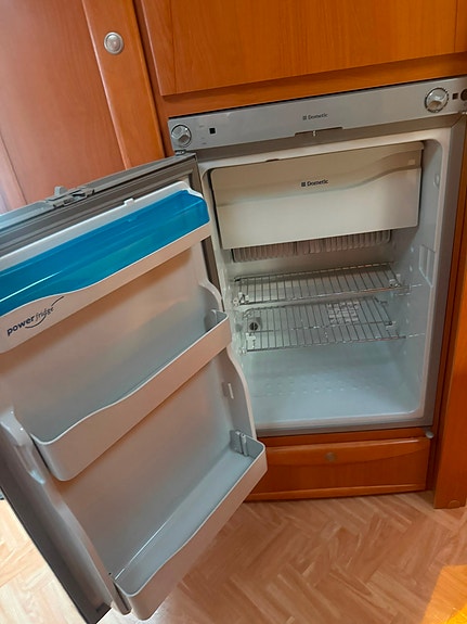 Adria Unica C 503 UP 8 of 30
