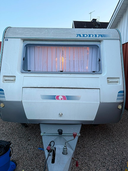 Adria Unica C 503 UP 23 of 30