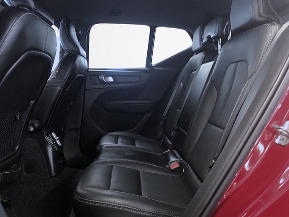 Volvo XC40 15 of 18