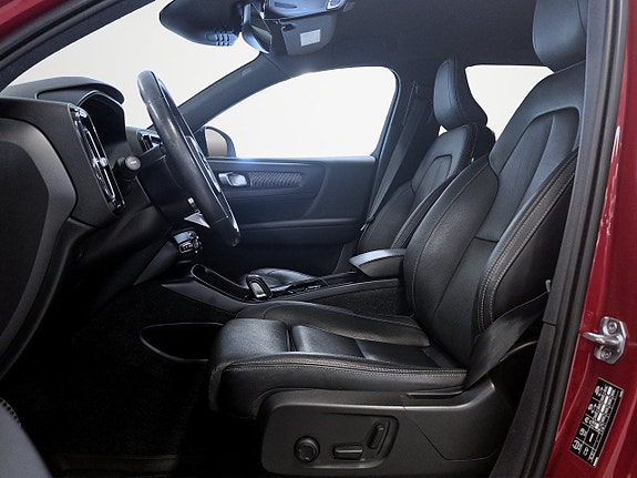 Volvo XC40 6 of 18