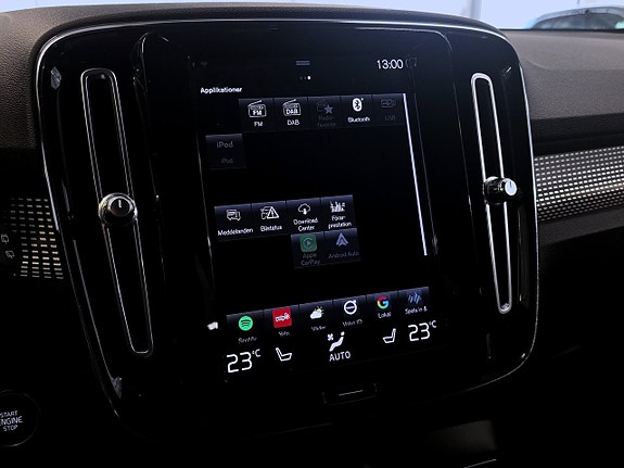 Volvo XC40 11 of 18