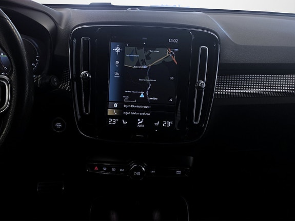 Volvo XC40 10 of 18
