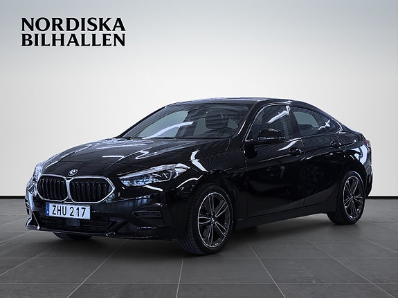BMW 218i 3 of 5