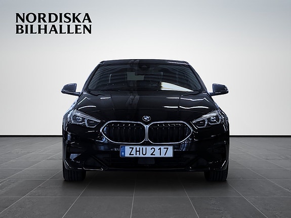 BMW 218i 2 of 5