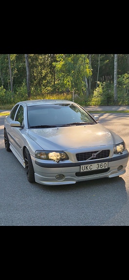 Volvo S60 3 of 3