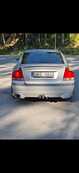Volvo S60 2 of 3