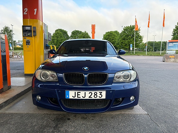 BMW 120d 4 of 5