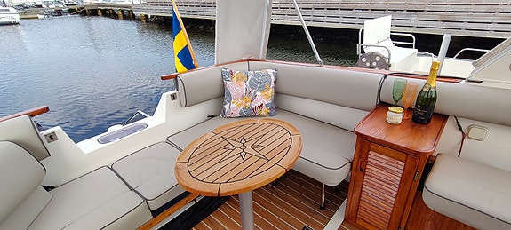 Motorbåt Polar 290 Monaco 22 of 29
