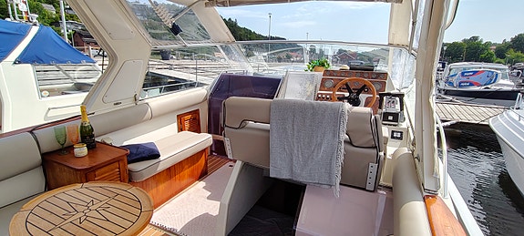 Motorbåt Polar 290 Monaco 20 of 29