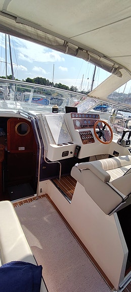 Motorbåt Polar 290 Monaco 8 of 29