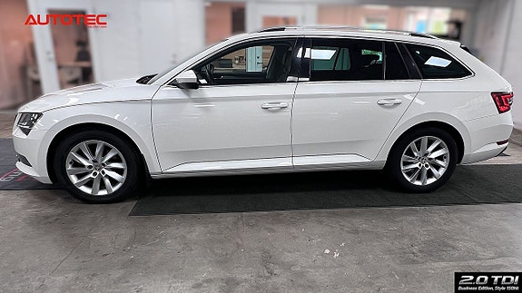 Skoda Superb 9 of 26