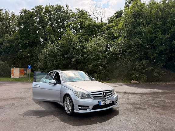 Mercedes-Benz C250 13 of 13