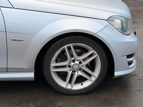 Mercedes-Benz C250 12 of 13