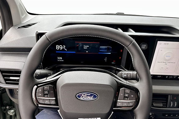 Ford E-Transit Courier 6 of 8