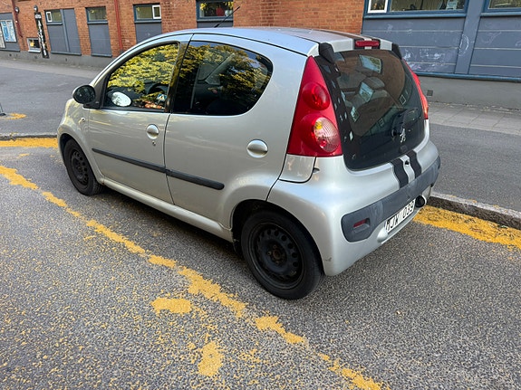 Peugeot 107 3 of 5