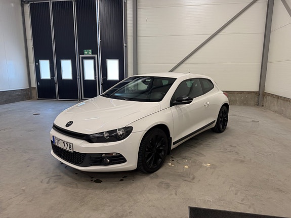 Volkswagen Scirocco 2 of 5